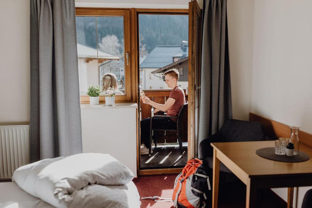 Dorfcafe Unken Hotelpension Swirtshaus Im Dorf Exterior foto